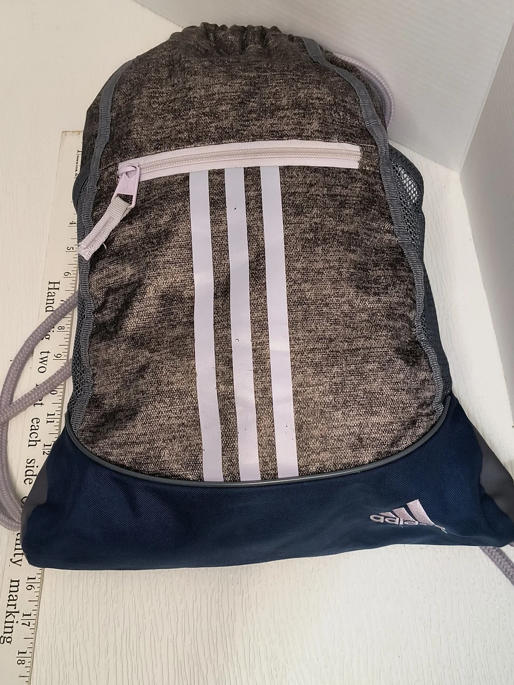 adidas Men’s Gray & Navy Drawstring Gym Bag
